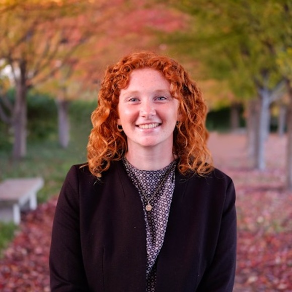 Meet your Posher, Madison - Picture 1 of 1